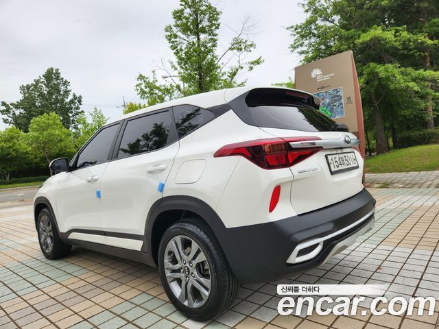 Kia Seltos из Кореи Encar