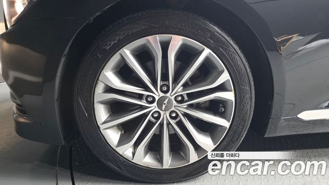 Hyundai Genesis из Кореи Encar