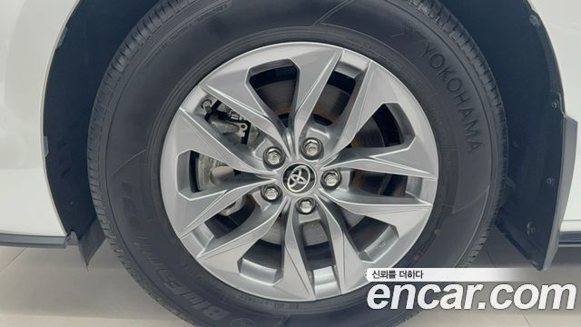 Toyota Sienna 2.5 Hybrid AWD — пробег 29 371 км — фото 5 из 5