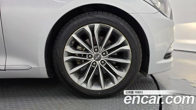 Hyundai Genesis из Кореи Encar