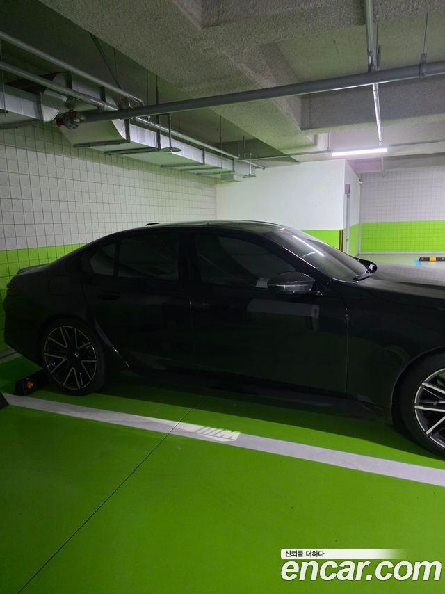 BMW M5 M5 Sedan — пробег 5 000 км — фото 5 из 5