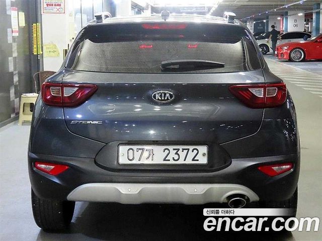 Kia Stonic из Кореи Encar