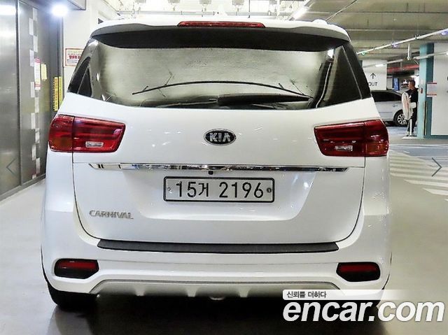 Kia Carnival из Кореи Encar