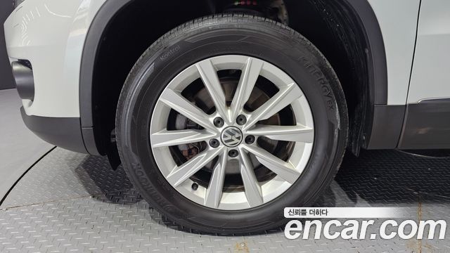 Volkswagen Tiguan из Кореи Encar