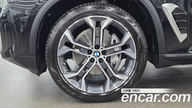BMW X5 xDrive 40i xLine — пробег 4 115 км — фото 5 из 5