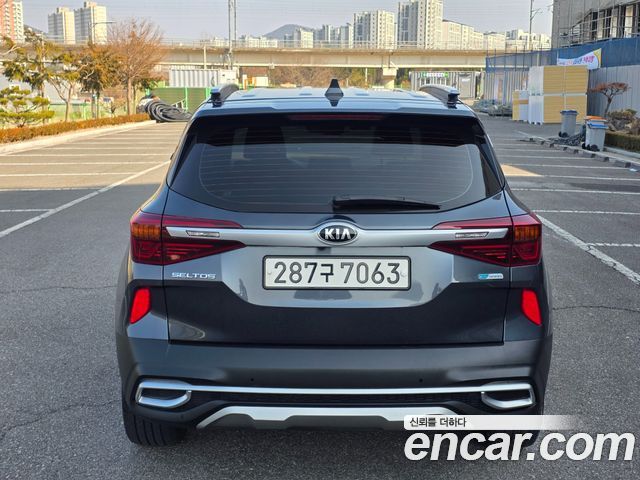 Kia Seltos из Кореи Encar