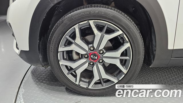 Kia Seltos из Кореи Encar