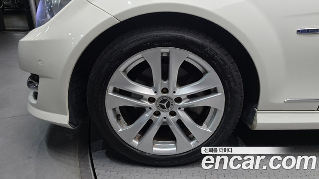 Mercedes-Benz C-Class из Кореи Encar