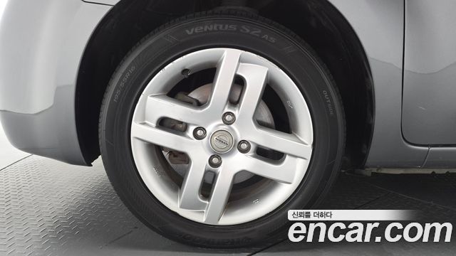 Nissan Cube 1.8 SL Z12 — пробег 200 007 км