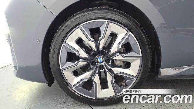 BMW i7 из Кореи Encar