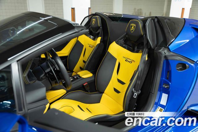 Lamborghini Huracan LP640-4 EVO Spyder — пробег 13000 км