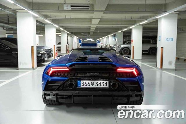 Lamborghini Huracan LP640-4 EVO Spyder — пробег 13000 км
