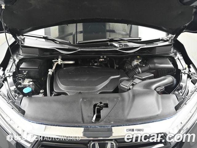 Honda Odyssey 3.5 5th 2022 — пробег 98 918 км