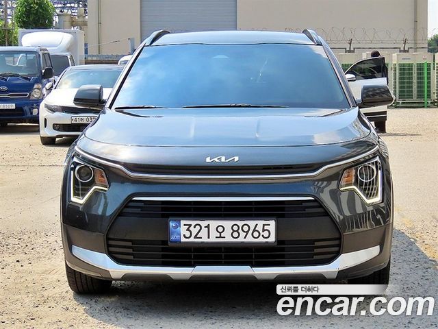 Kia Niro Trendy — пробег 62 388 км — фото 1 из 5