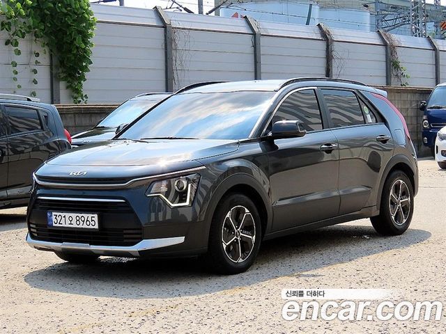 Kia Niro Trendy — пробег 62 388 км — фото 2 из 5