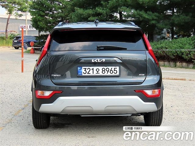 Kia Niro Trendy — пробег 62 388 км — фото 4 из 5
