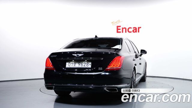 Genesis EQ900 3.8 GDI AWD Premium Luxury — пробег 159661 км