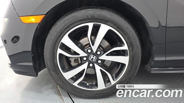 Honda Odyssey 3.5 5th 2017 — пробег 153 127 км