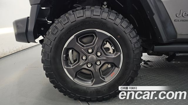 Jeep Gladiator 3.6 Rubicon — пробег 14678 км