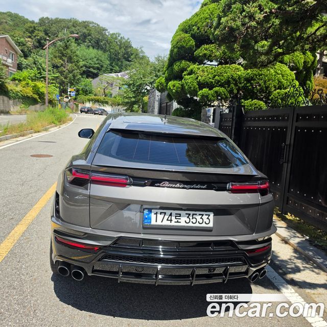 Lamborghini Urus из Кореи Encar