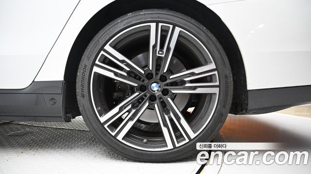 BMW i7 из Кореи Encar