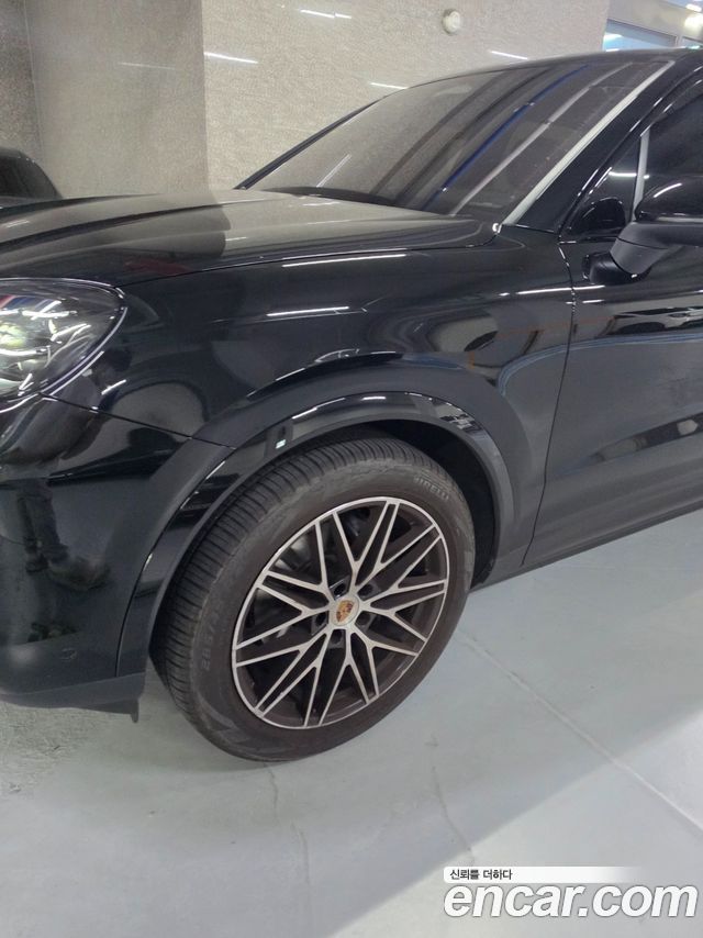 Porsche Cayenne 3.0 — пробег 5 693 км — фото 5 из 5