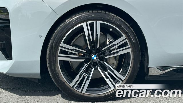 BMW i7 xDrive 60 M sport — пробег 10 596 км — фото 5 из 5
