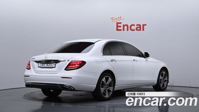 Mercedes-Benz E-Class из Кореи Encar