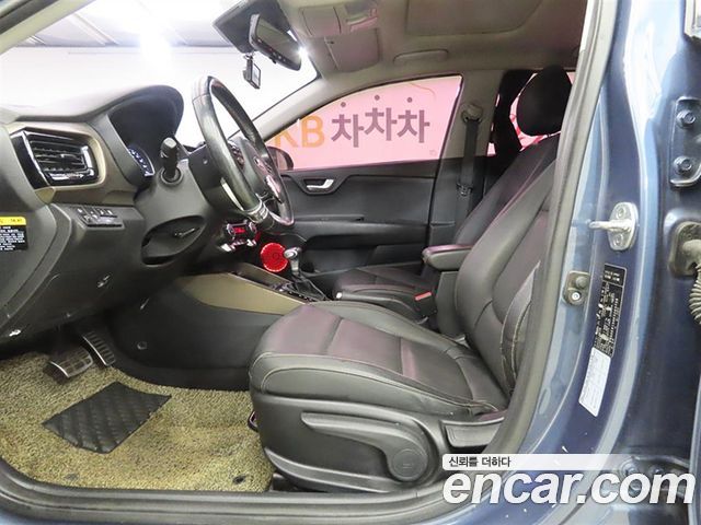 Kia Stonic Diesel 1.6 Prestige — пробег 118 434 км — фото 5 из 5