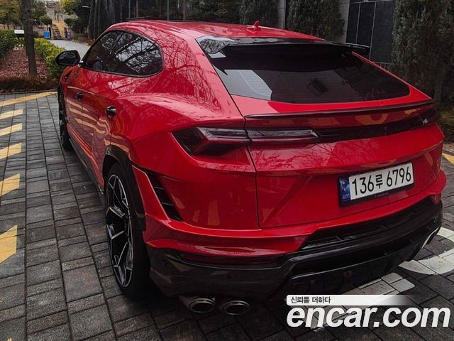 Lamborghini Urus из Кореи Encar
