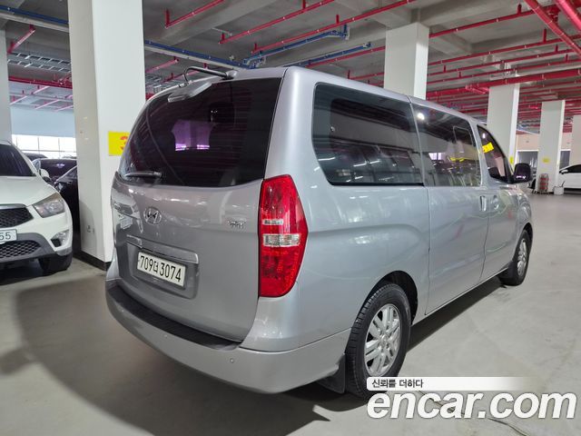 Hyundai Starex 12-Seater Wagon Smart — пробег 193 644 км — фото 2 из 5