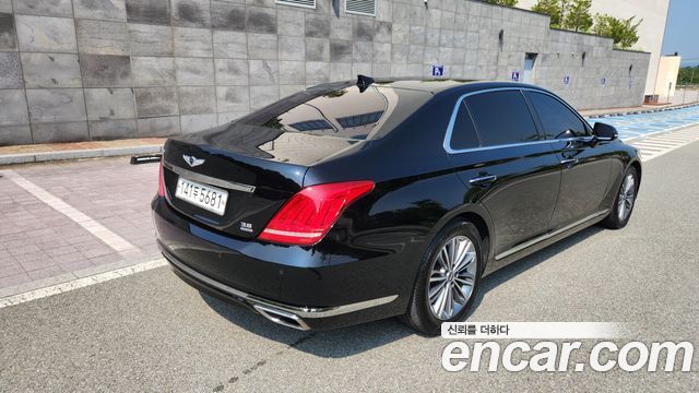 Genesis EQ900 3.8 GDI AWD Premium Luxury — пробег 152048 км