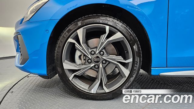 Audi A3 40 TFSI Premium — пробег 17622 км