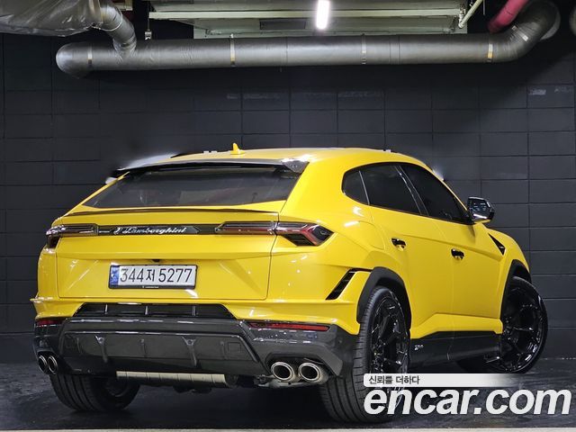 Lamborghini Urus из Кореи Encar