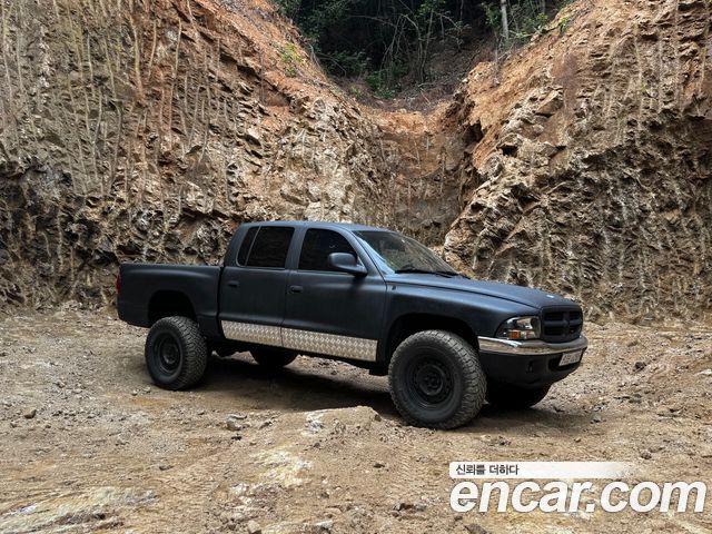 Dodge Dakoda Quad Cab 4X4 — пробег 215000 км