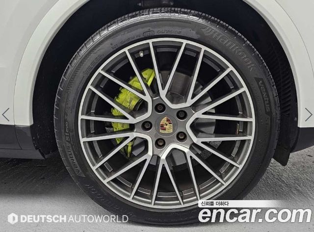 Porsche Cayenne 3.0 E-Hybrid — пробег 55954 км