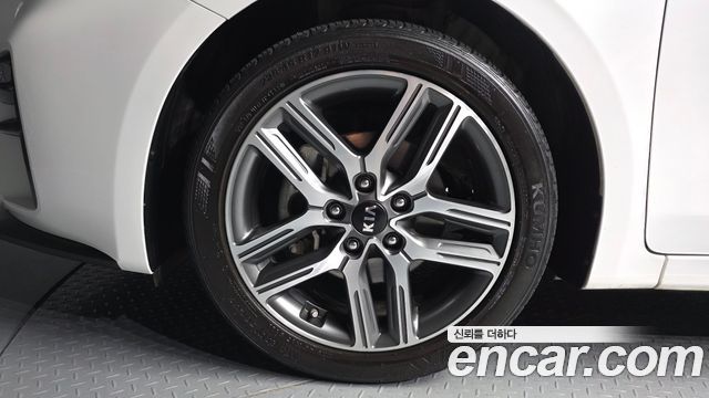 Kia K3 из Кореи Encar