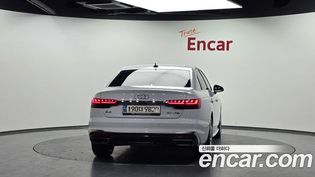 Audi A4 40 TFSI Premium — пробег 83 465 км — фото 4 из 5