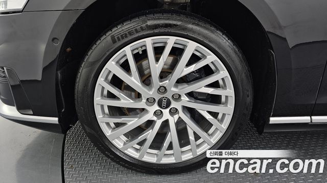 Audi A8 55 TFSI Quattro LWB — пробег 87 408 км