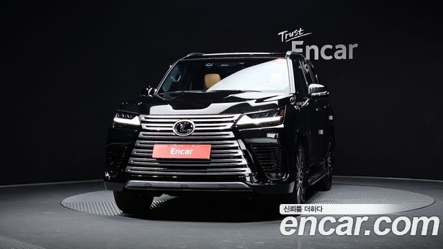 Lexus LX 700h Luxury — пробег 16 456 км — фото 3 из 5