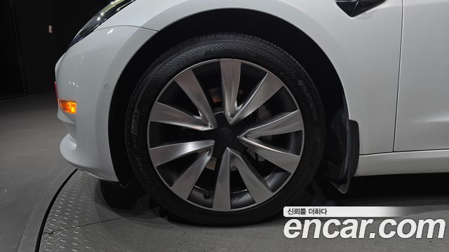 Tesla Model 3 Long Range AWD — пробег 69 018 км