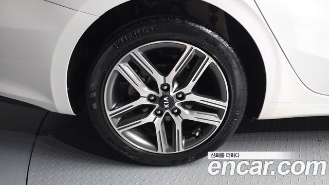 Kia K3 из Кореи Encar