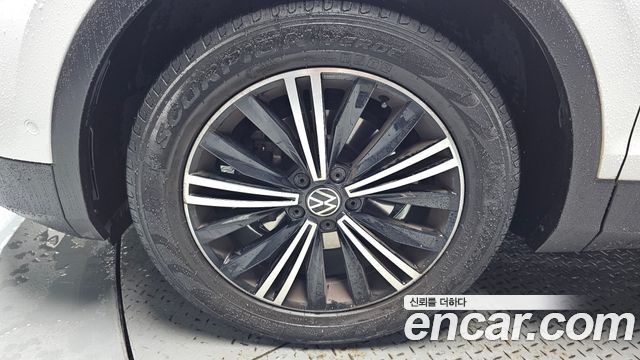 Volkswagen Tiguan из Кореи Encar
