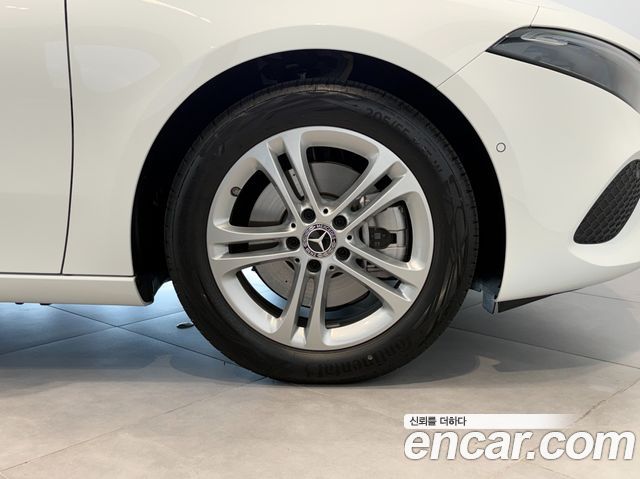 Mercedes-Benz A-Class A220 Hatchback — пробег 1 709 км