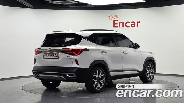 Kia Seltos из Кореи Encar