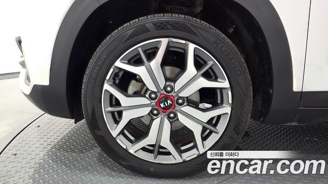 Kia Seltos из Кореи Encar
