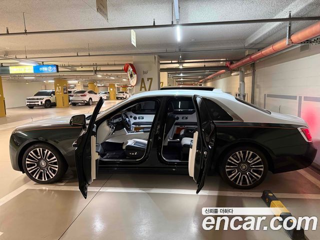 Rolls-Royce Ghost 6.7 V12 — пробег 43 000 км