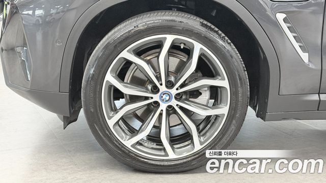 BMW X3 xDrive 30e — пробег 28 379 км — фото 5 из 5