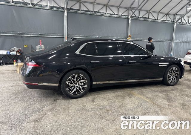 Genesis G90 Gasoline 3.5 Turbo AWD — пробег 99 041 км