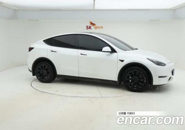 Tesla Model Y Long Range AWD — пробег 109 422 км